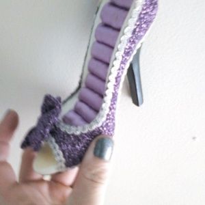 Ring Display HighHeel Shoe Holds 8 rings